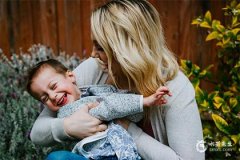 2025年属蛇男孩取名：禁忌配字与吉祥字选择指南